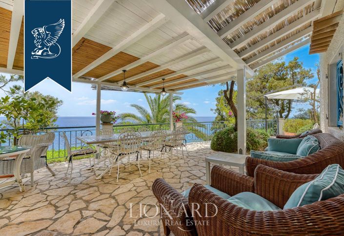 Image No.8-Villa de 4 chambres à vendre à San Felice Circeo