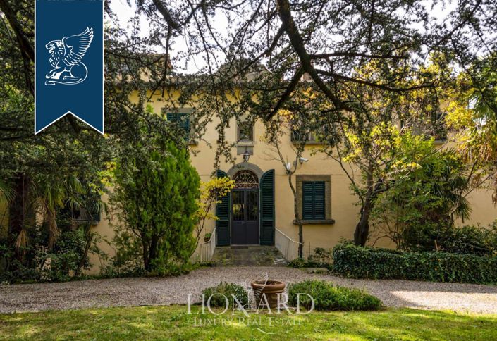 Image No.20-10 Bed Villa for sale