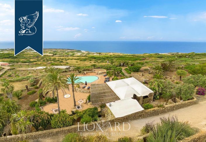 Image No.1-5 Bed Villa for sale