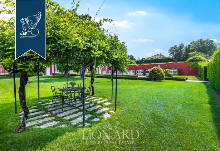 Image No.10-6 Bed Villa for sale