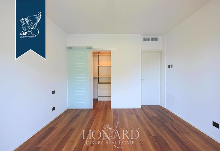 Image No.19-3 Bed Villa for sale