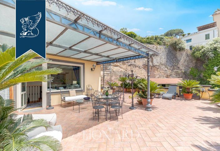 Image No.9-Villa de 4 chambres à vendre à Naples