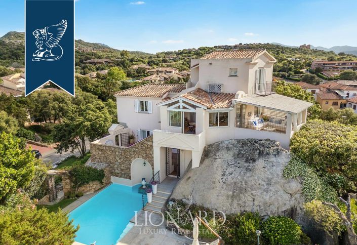 Image No.2-Villa de 5 chambres à vendre à Olbia