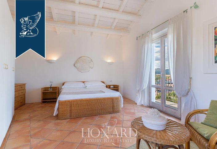 Image No.20-Villa de 5 chambres à vendre à Olbia