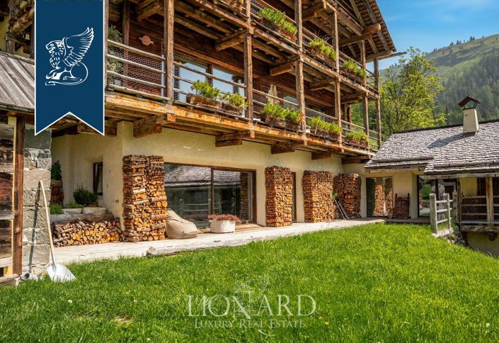 Image No.3-8 Bed Villa for sale