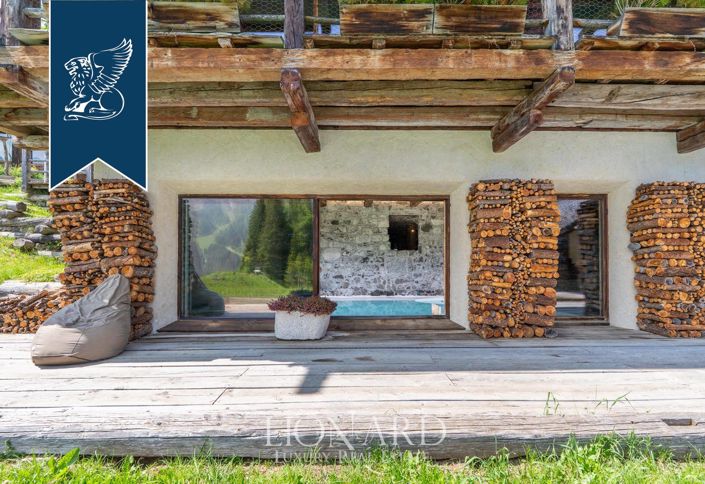 Image No.5-8 Bed Villa for sale