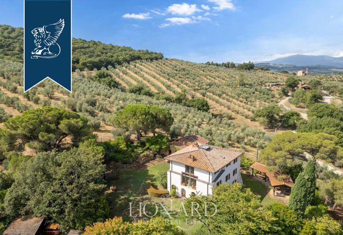 Image No.1-36 Bed Villa for sale