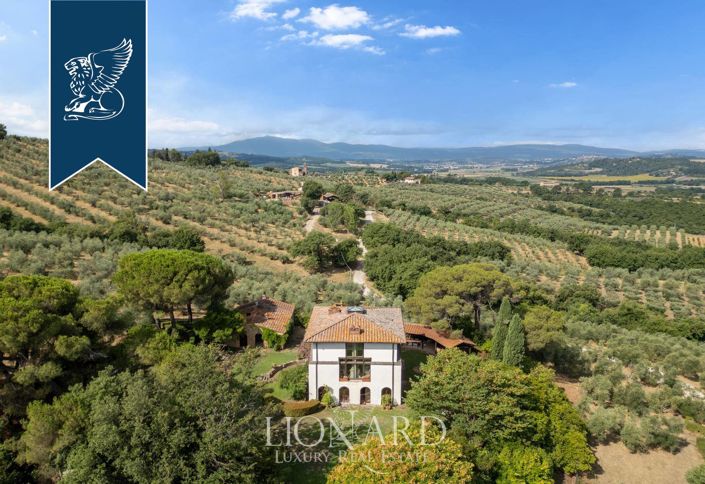 Image No.2-Villa de 36 chambres à vendre à Paciano