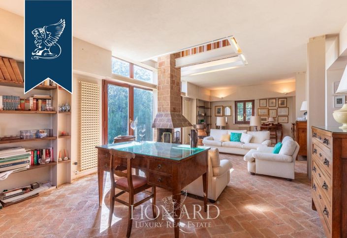 Image No.20-Villa de 36 chambres à vendre à Paciano