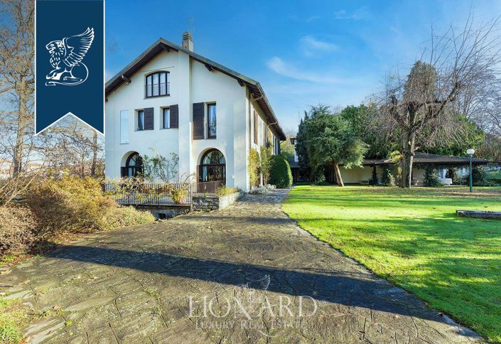 Image No.4-Villa de 9 chambres à vendre à Castelletto sopra Ticino