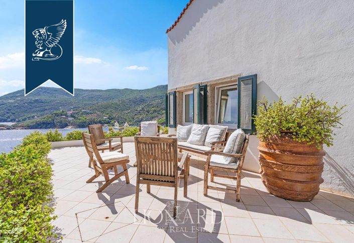 Image No.13-9 Bed Villa for sale