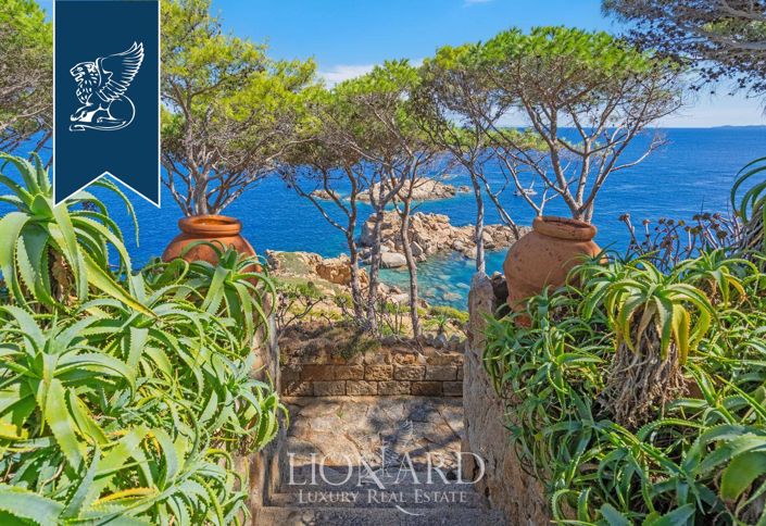 Image No.19-9 Bed Villa for sale