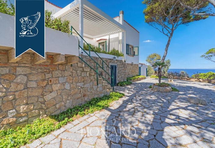 Image No.20-9 Bed Villa for sale