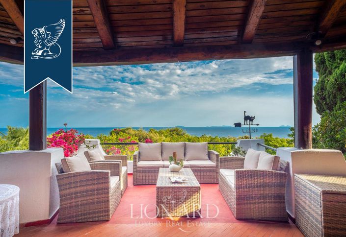 Image No.14-10 Bed Villa for sale