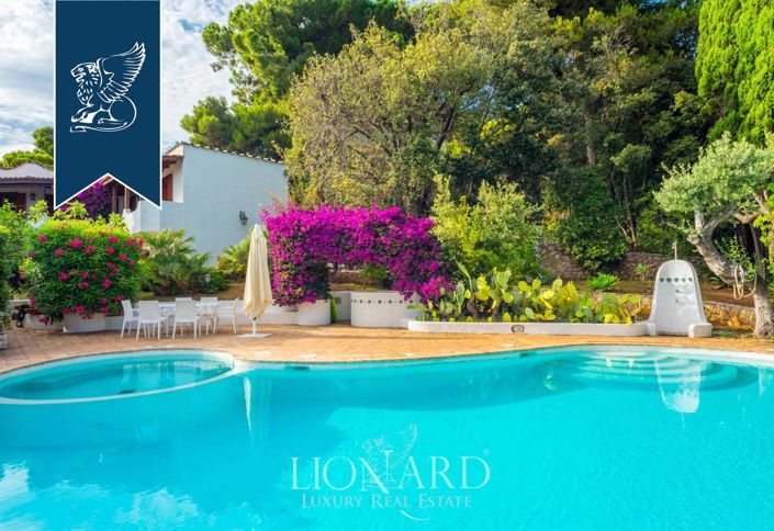 Image No.4-10 Bed Villa for sale