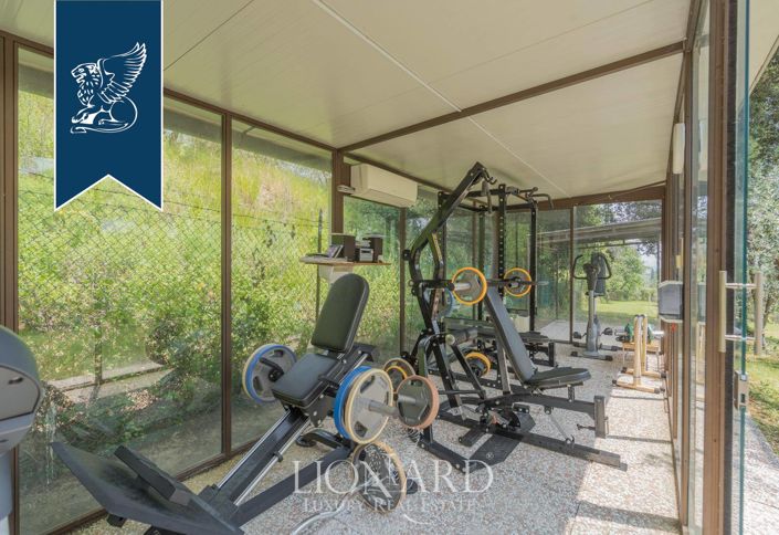 Image No.11-5 Bed Villa for sale