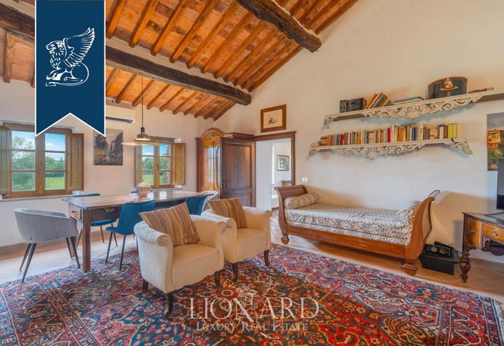 Image No.15-5 Bed Farmhouse for sale