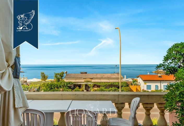 Image No.11-32 Bed Hotel for sale