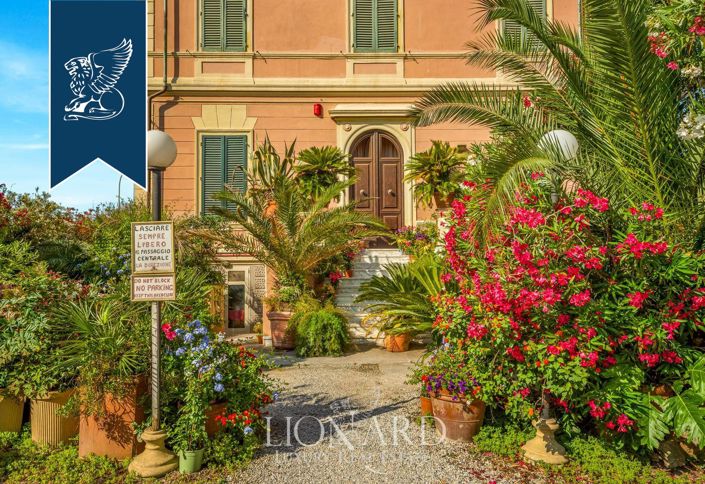 Image No.13-32 Bed Hotel for sale