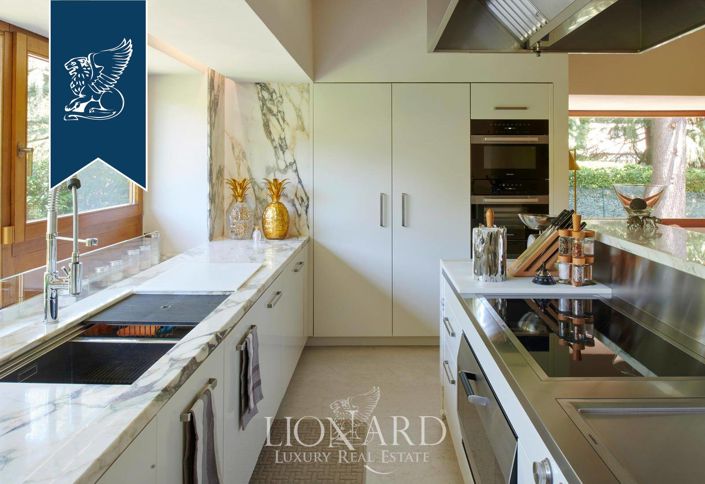 Image No.18-5 Bed Villa for sale