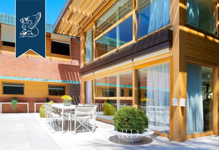 Image No.6-5 Bed Villa for sale