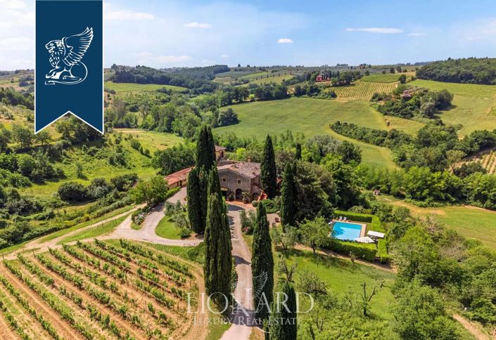 Image No.1-9 Bed Villa for sale