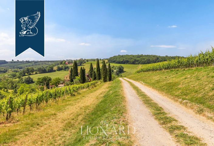 Image No.15-9 Bed Villa for sale