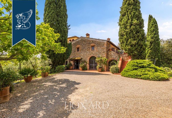 Image No.6-9 Bed Villa for sale