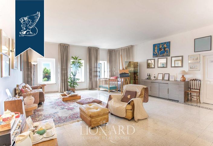 Image No.12-Villa de 6 chambres à vendre à Naples