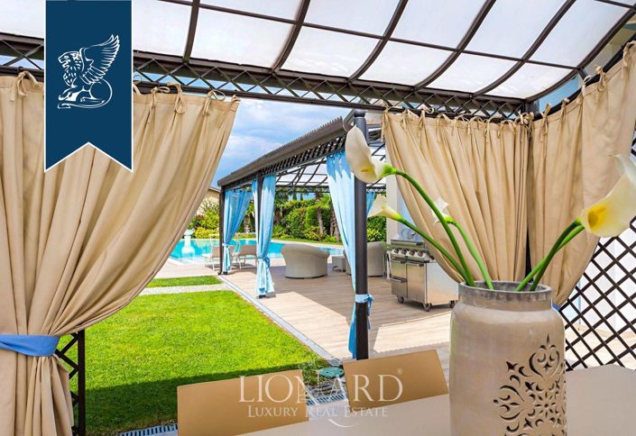 Image No.15-6 Bed Villa for sale