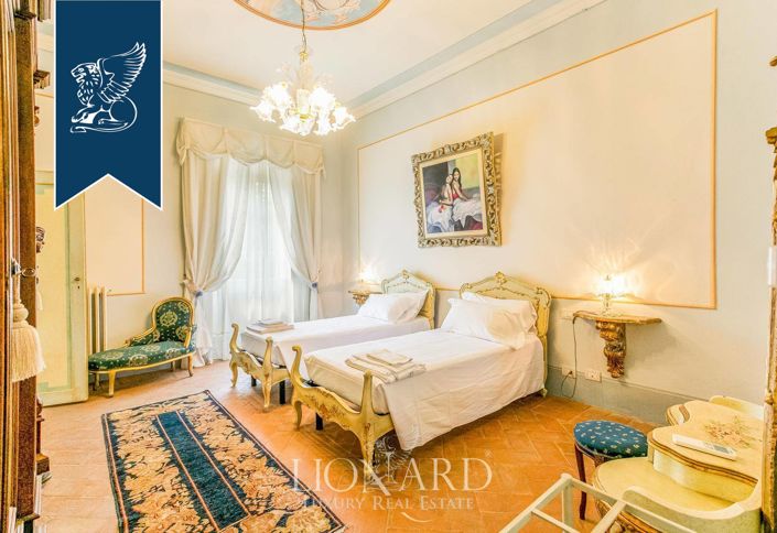 Image No.18-19 Bed Villa for sale