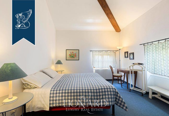 Image No.33-14 Bed Property for sale