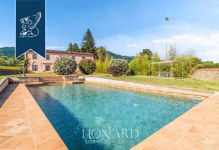 Image No.6-10 Bed Villa for sale