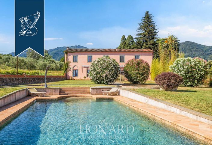 Image No.7-10 Bed Villa for sale