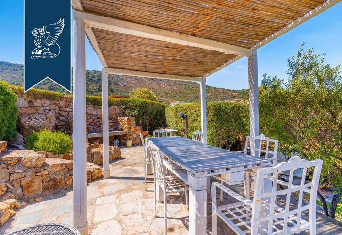 Image No.12-16 Bed Villa for sale