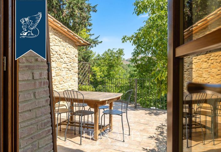 Image No.11-Ferme de 8 chambres à vendre à Volterra