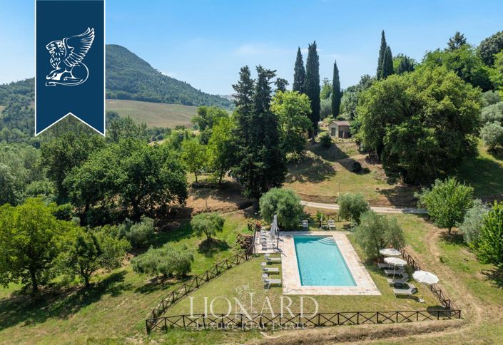 Image No.2-Ferme de 8 chambres à vendre à Volterra