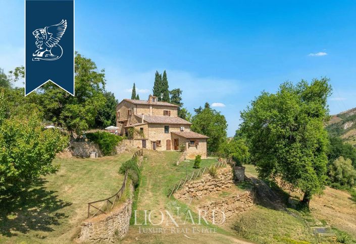 Image No.3-Ferme de 8 chambres à vendre à Volterra
