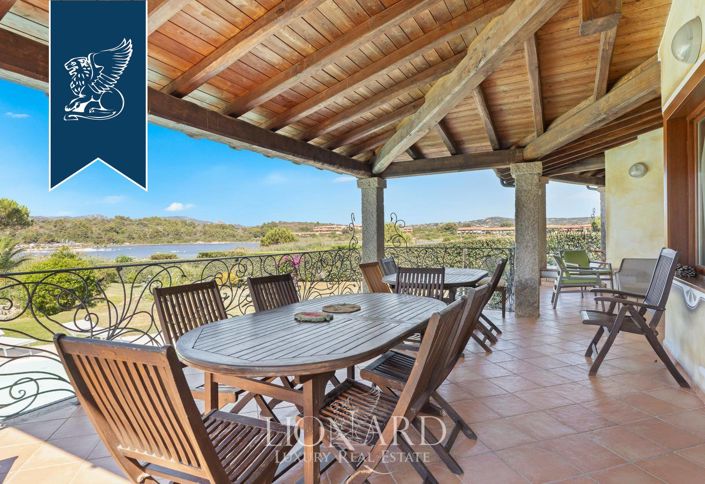 Image No.10-6 Bed Villa for sale