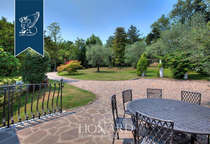 Image No.12-9 Bed Villa for sale