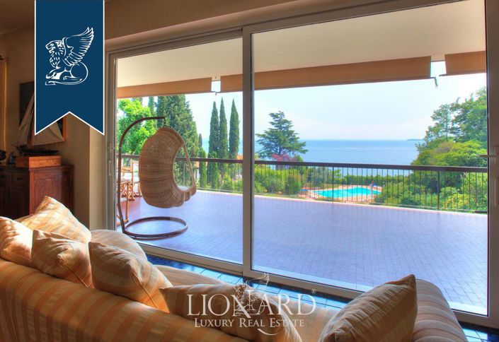 Image No.29-9 Bed Villa for sale