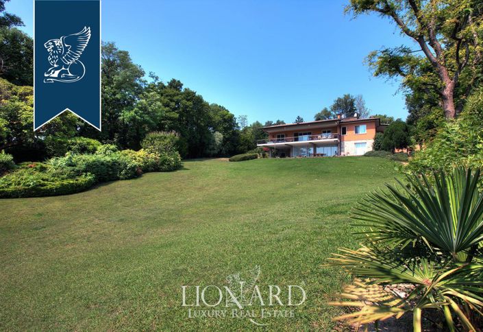 Image No.6-9 Bed Villa for sale