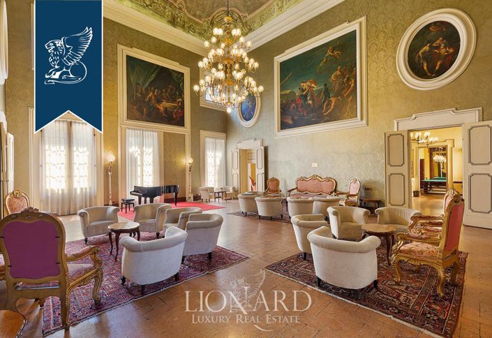 Image No.12-11 Bed Property for sale