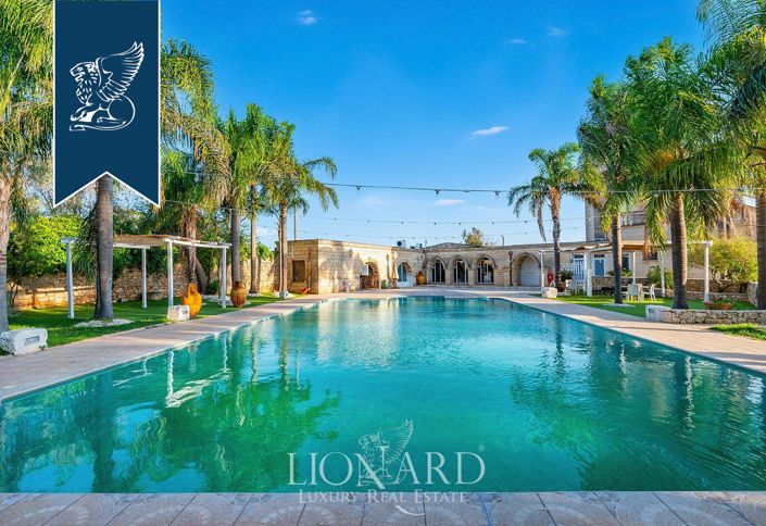 Image No.4-8 Bed Farmhouse for sale