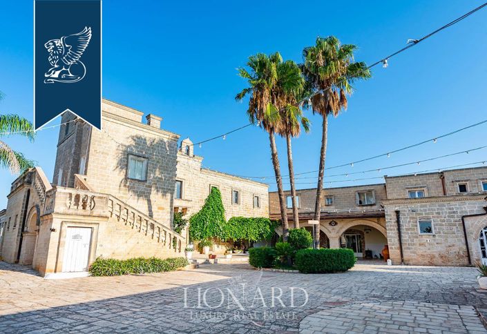 Image No.9-8 Bed Farmhouse for sale