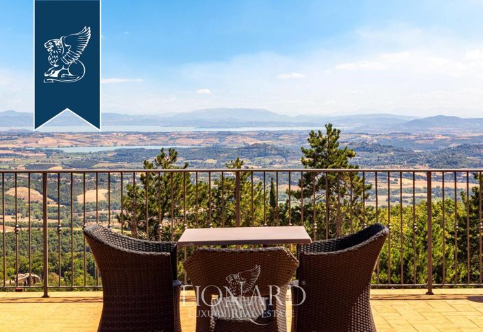 Image No.15-14 Bed Farmhouse for sale