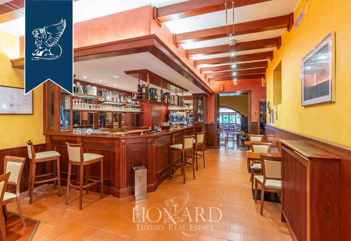 Image No.17-14 Bed Farmhouse for sale