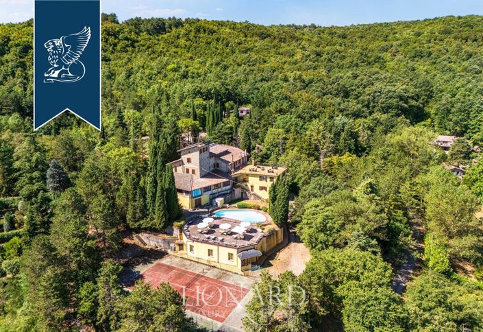 Image No.2-14 Bed Farmhouse for sale