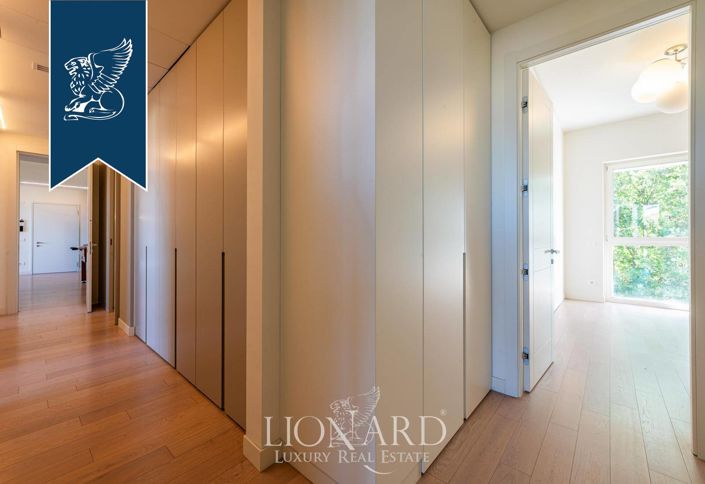 Image No.15-4 Bed Apartment for sale