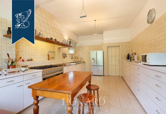 Image No.19-6 Bed Villa for sale